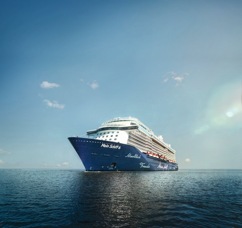 Mein Schiff 6 Front